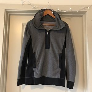 Lululemon Half Zip Jacket. Size 6. Gray and black